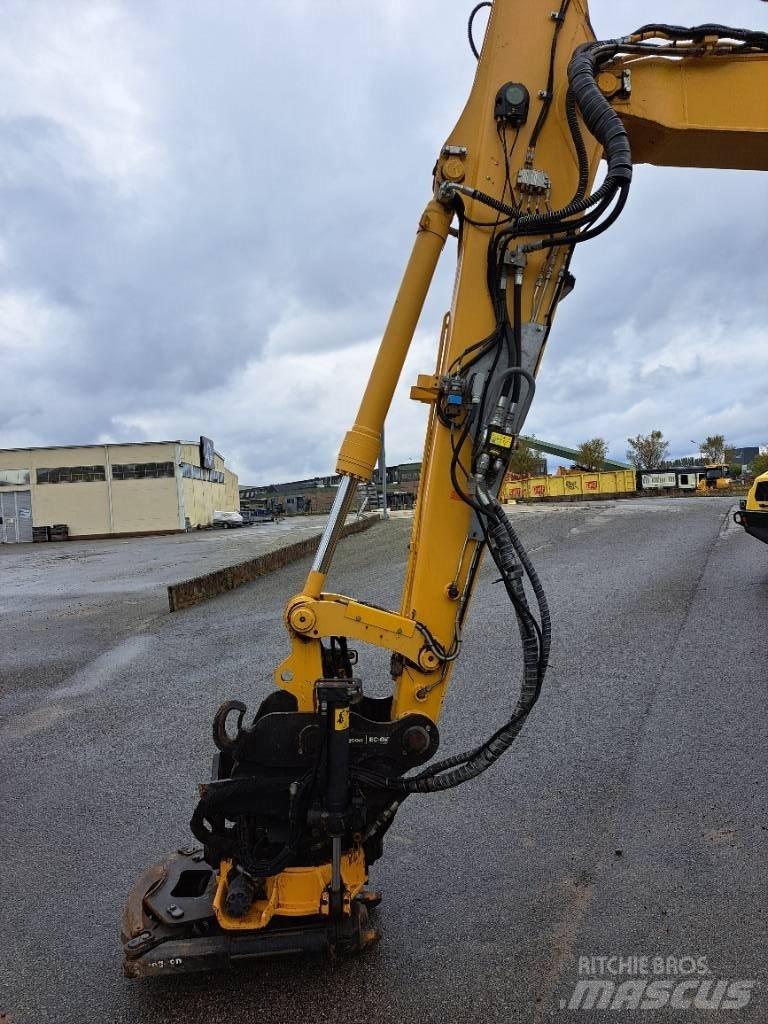 Komatsu PW148-11 Колёсные экскаваторы
