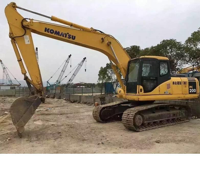 Komatsu pc200-7 Гусеничные экскаваторы