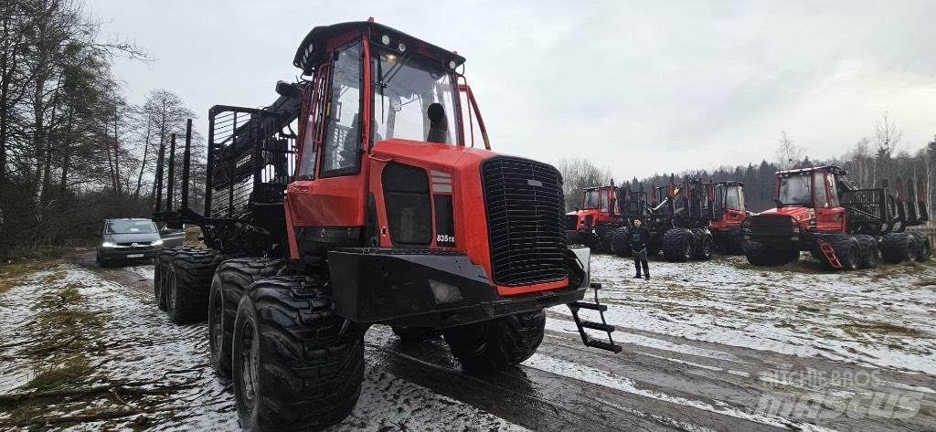 Komatsu 835 Форвардеры