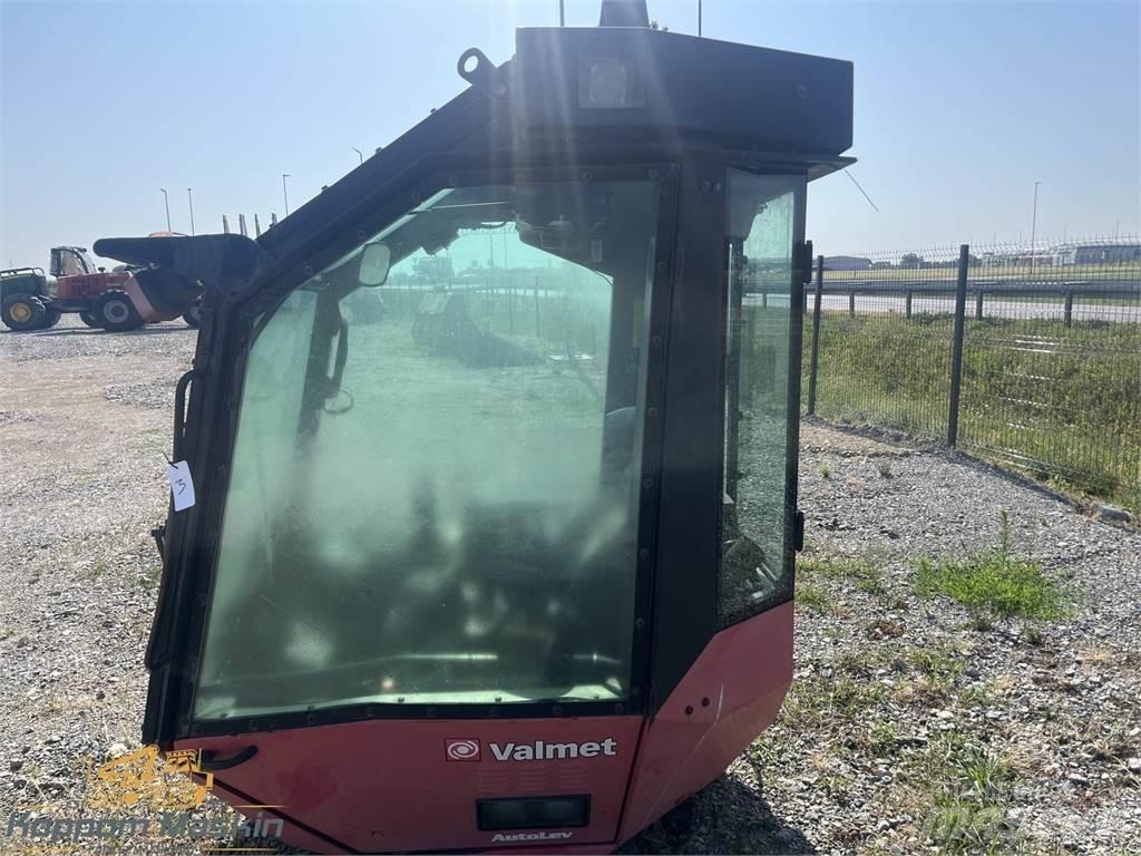 Valmet 911.1 Кабины и интерьер