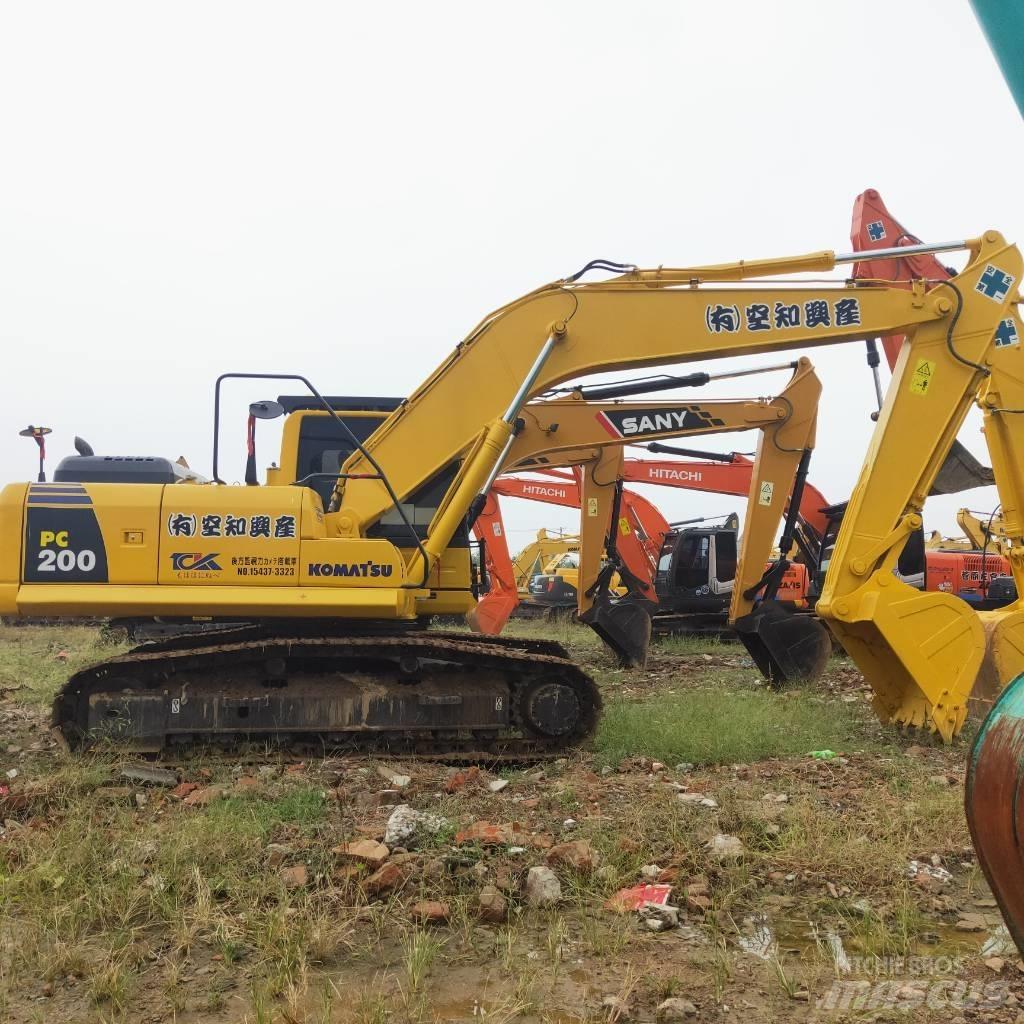 Komatsu PC200-8 Гусеничные экскаваторы