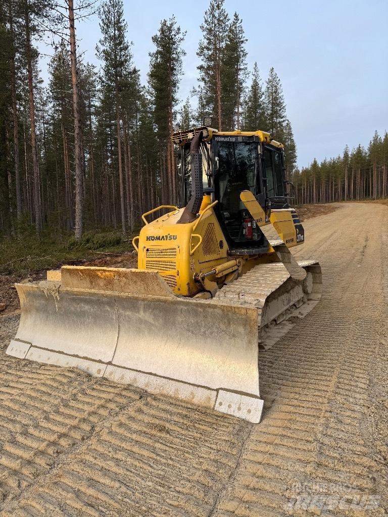 Komatsu D 37 PX-23 Гусеничные бульдозеры