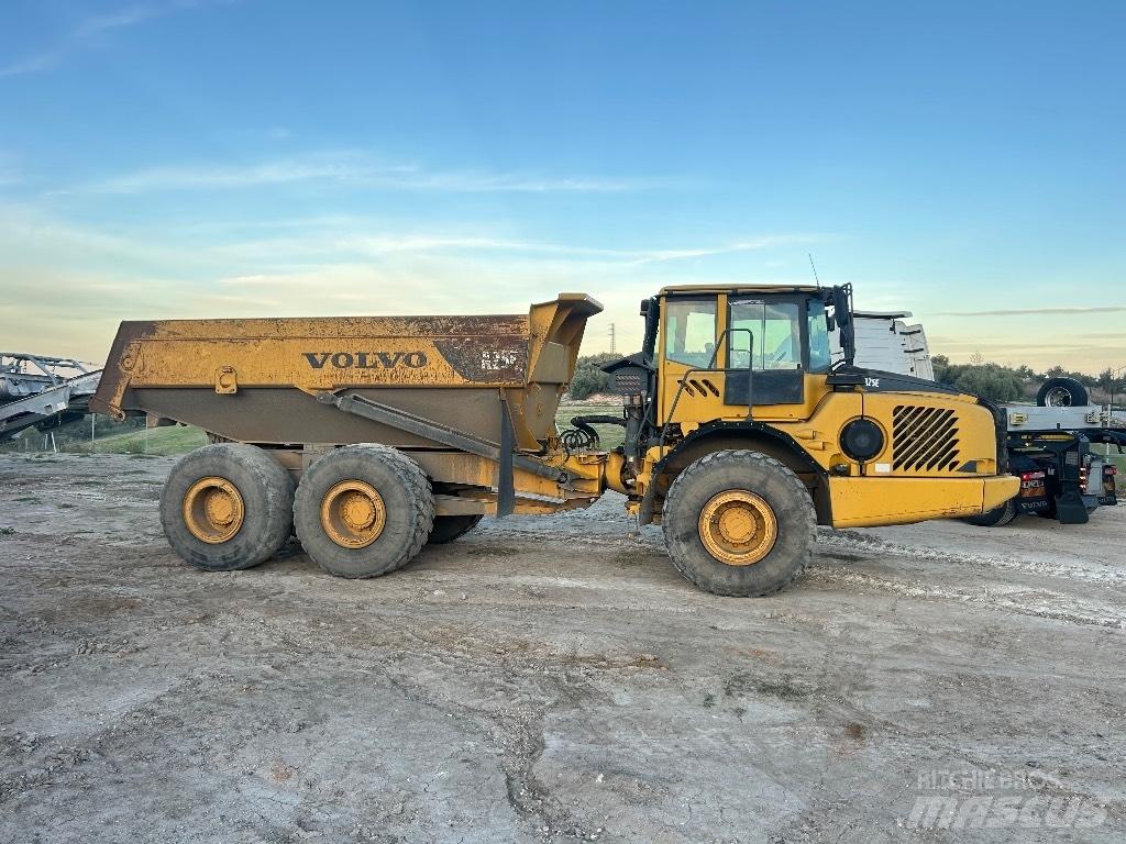 Volvo A 25 E Шарнирно-сочленённые самосвалы