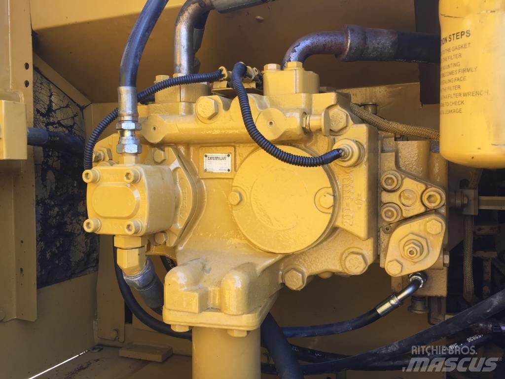 CAT 320 D Гусеничные экскаваторы