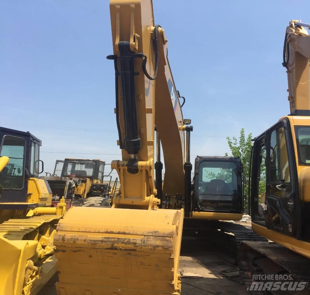 CAT 320 D Гусеничные экскаваторы