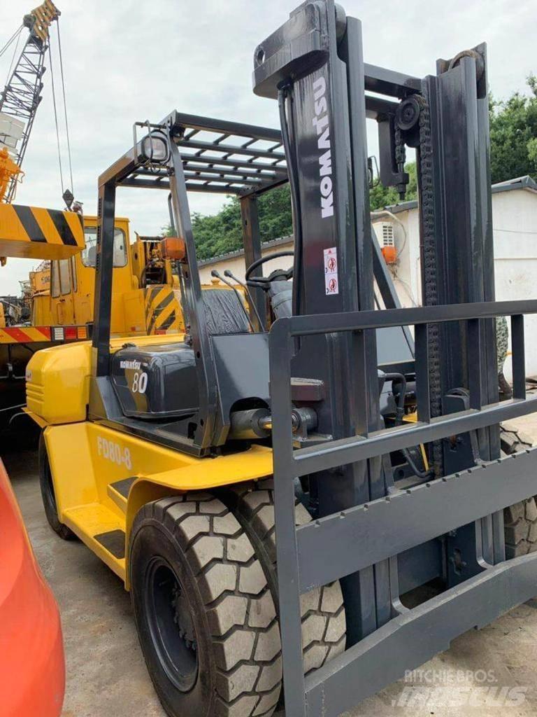 Komatsu 8 Ton Дизельные погрузчики