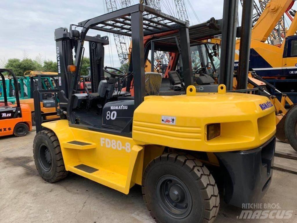 Komatsu 8 Ton Дизельные погрузчики