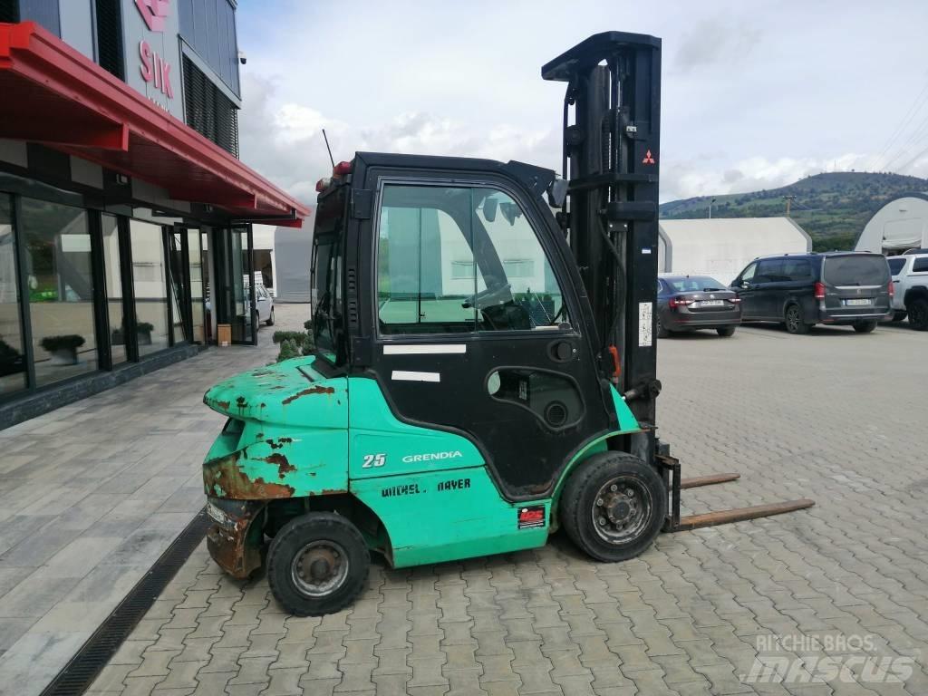 Mitsubishi FD25N Дизельные погрузчики