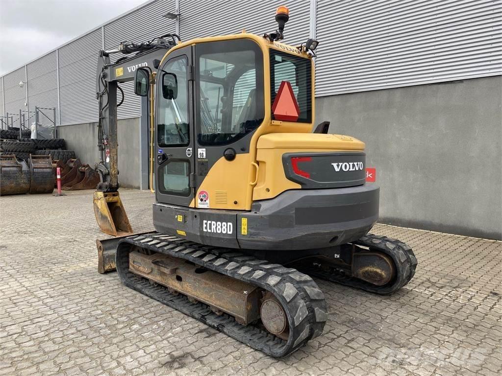 Volvo ECR88 Колёсные экскаваторы