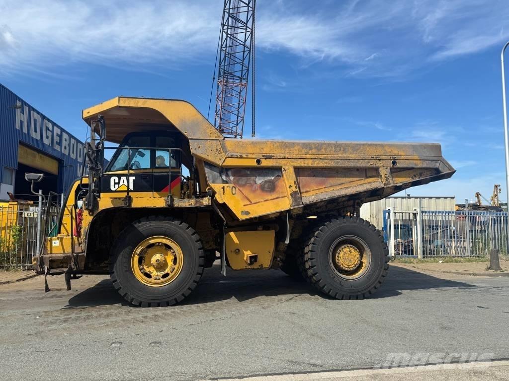 CAT 770 Карьерные самосвалы