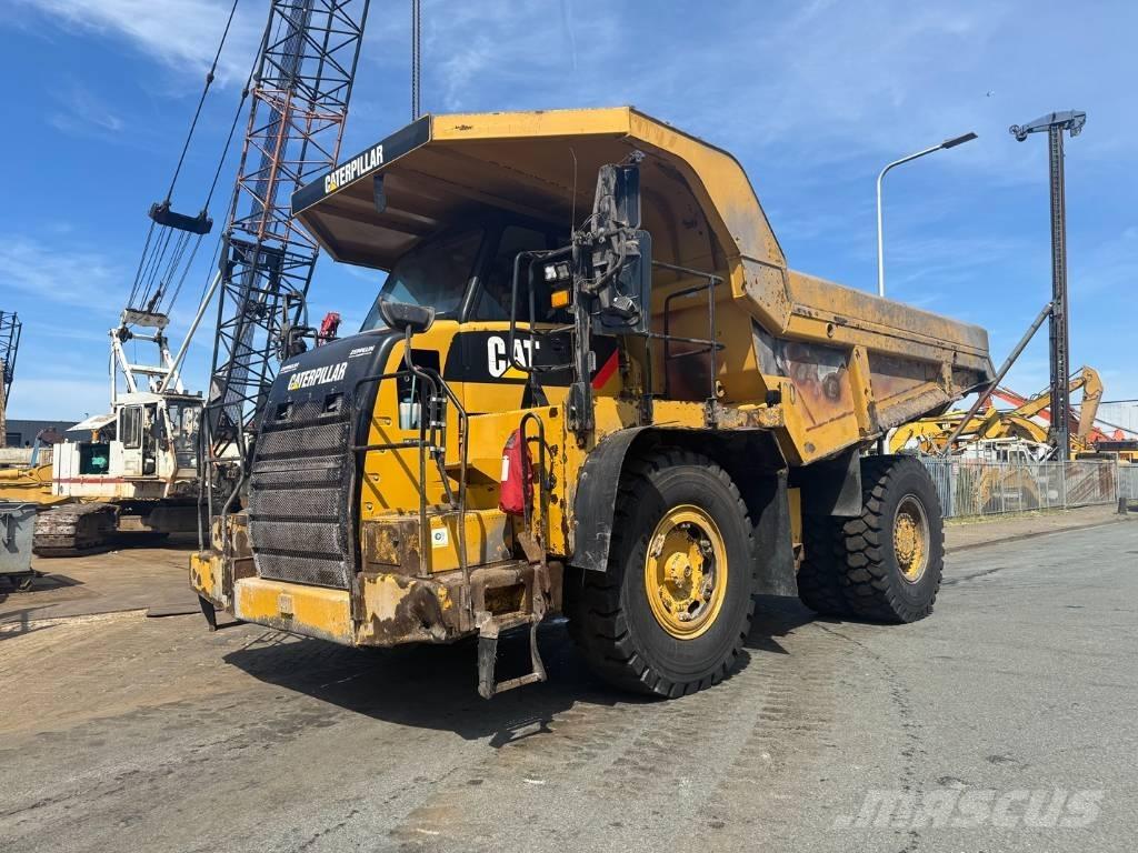 CAT 770 Карьерные самосвалы