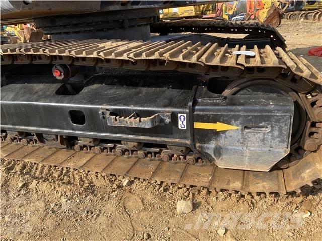 Hitachi ZX240 Гусеничные экскаваторы