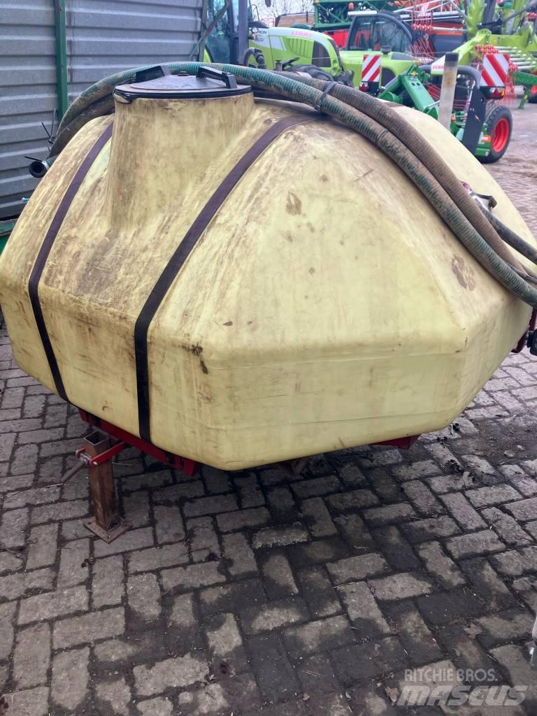 Hardi Opbouw spuit Навесные опрыскиватели