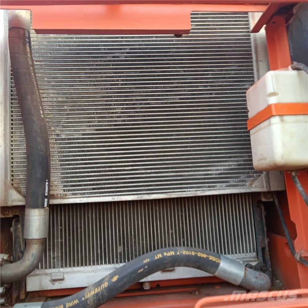 Doosan DH300LC-7 Гусеничные экскаваторы