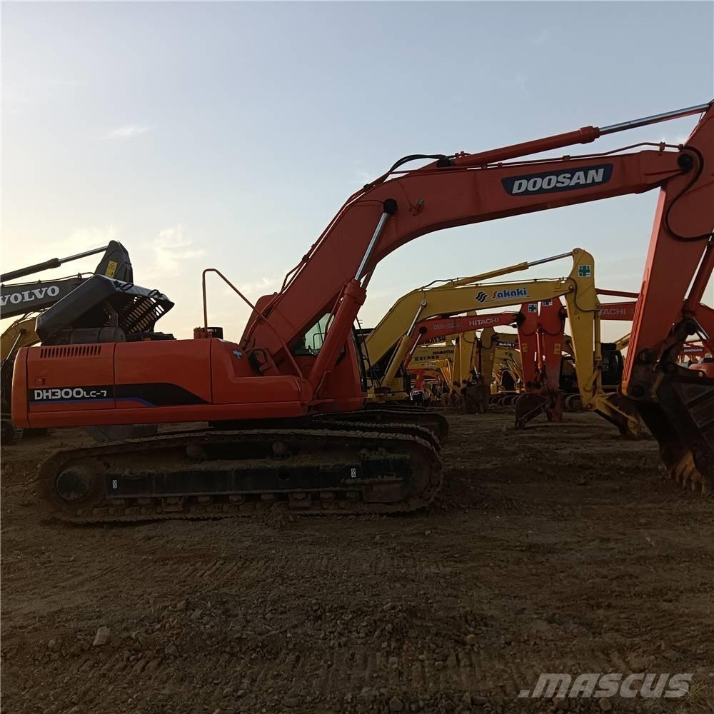 Doosan DH300LC-7 Гусеничные экскаваторы