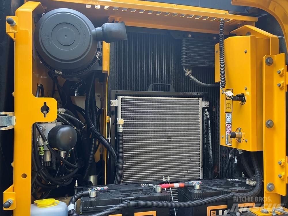 JCB JS145W Колёсные экскаваторы
