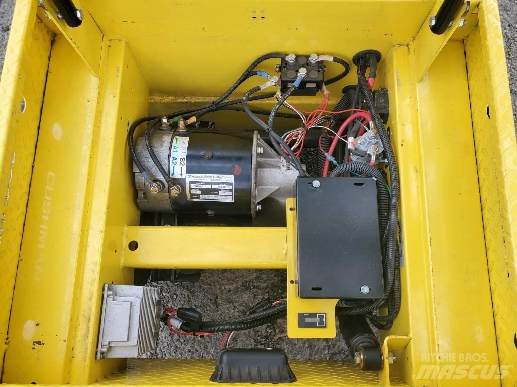 Cushman MM Складские электротягачи