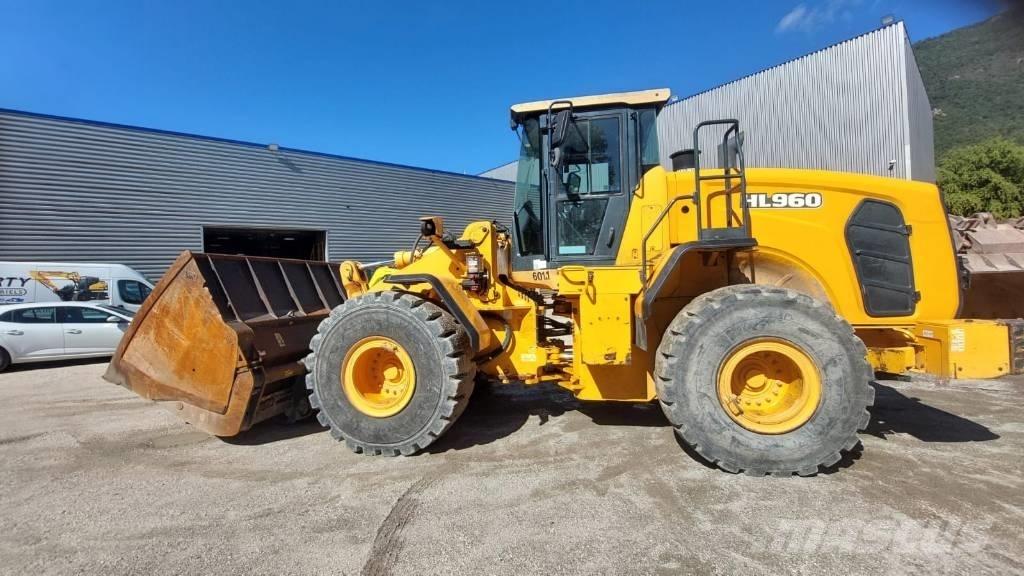 Hyundai HL 960 Фронтальные погрузчики