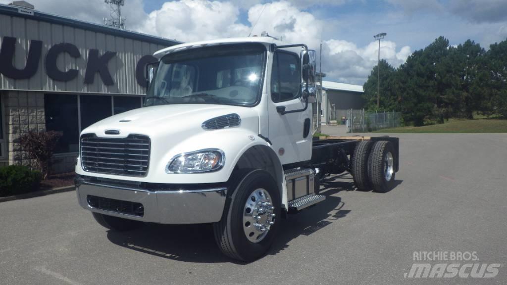 Freightliner M2106 Шасси с кабиной