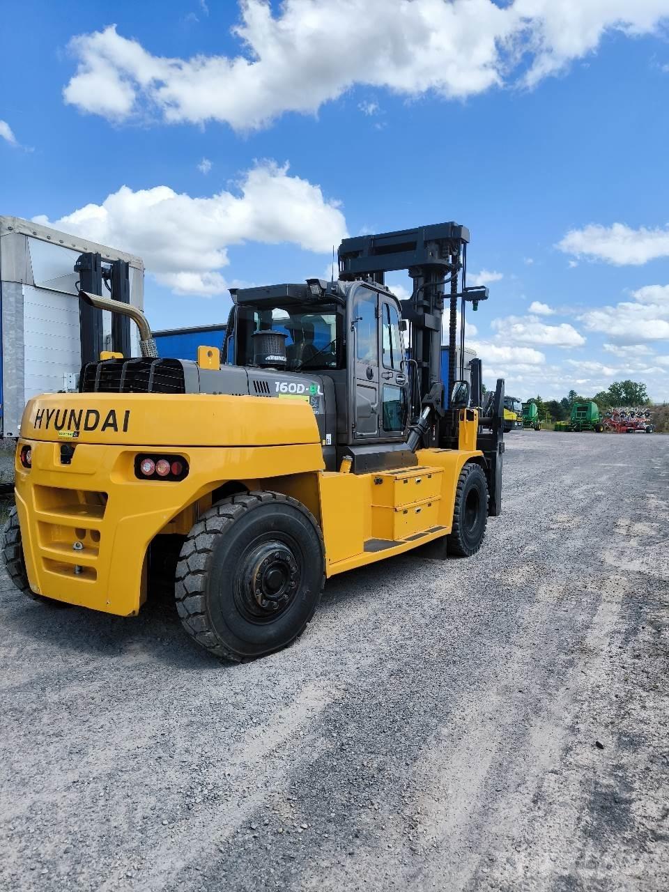 Hyundai 160D-9L Прицепные вилочные погрузчики