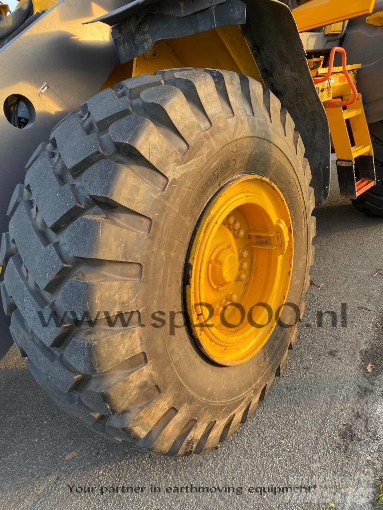 Volvo L 120 H Фронтальные погрузчики
