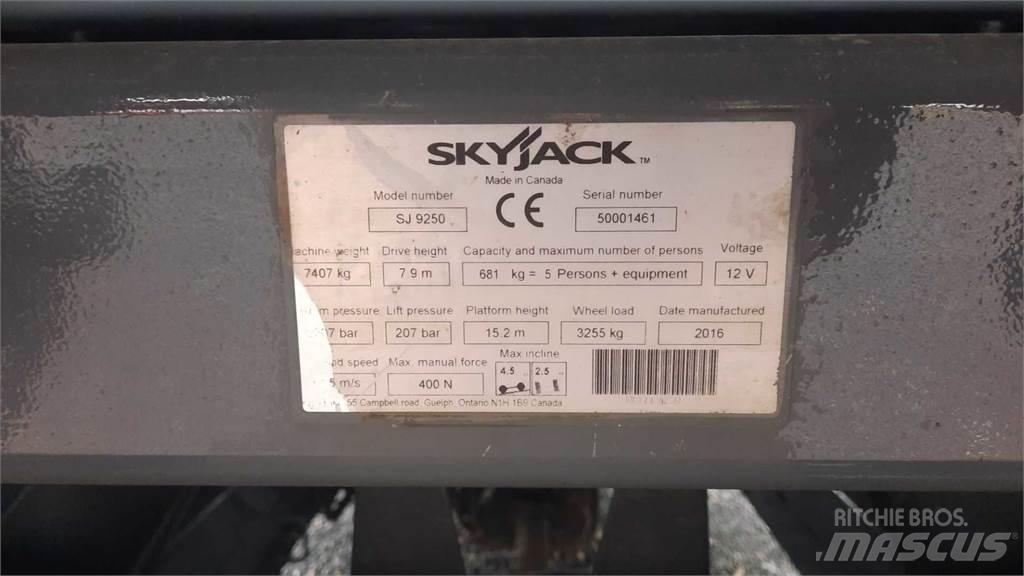 SkyJack 9250RT Ножничные подъемники
