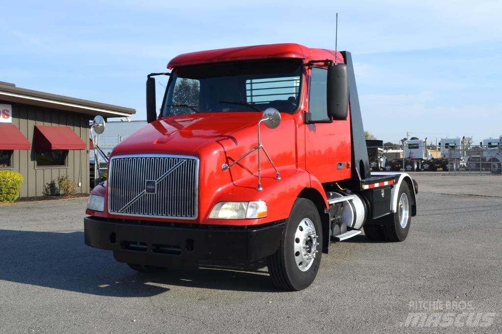 Volvo VNM 42 T200 Седельные тягачи