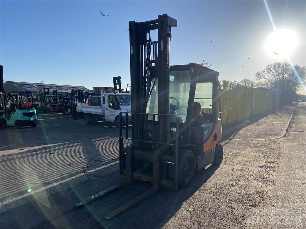 Doosan D30S-5 Дизельные погрузчики