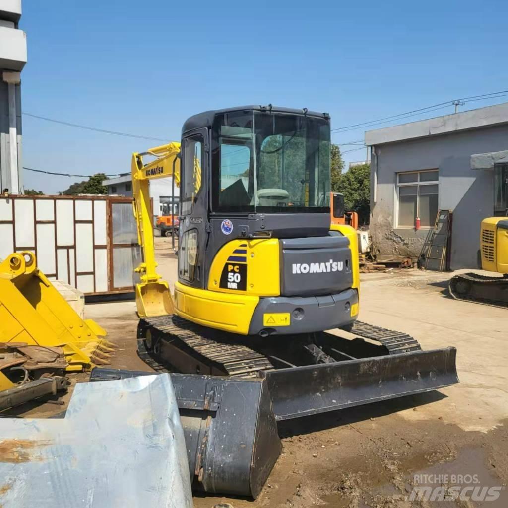 Komatsu PC50 Гусеничные экскаваторы