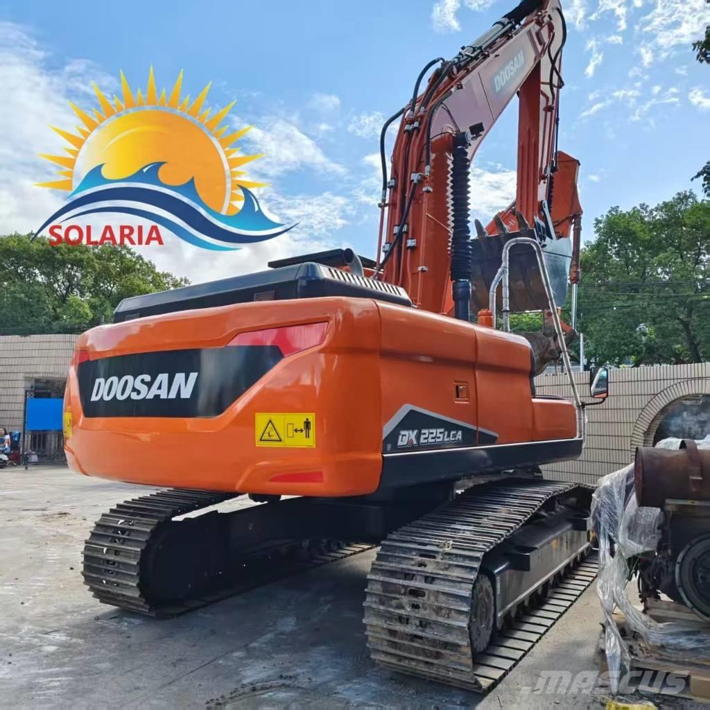 Doosan DX 225 LCA Гусеничные экскаваторы