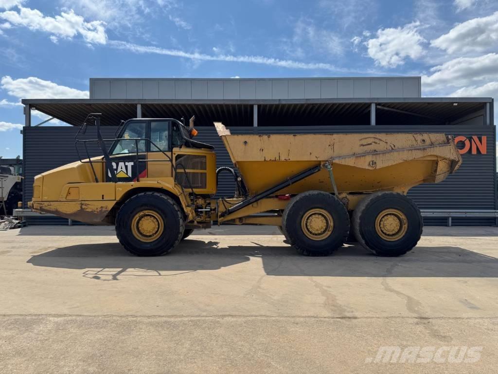 CAT 730C Шарнирно-сочленённые самосвалы