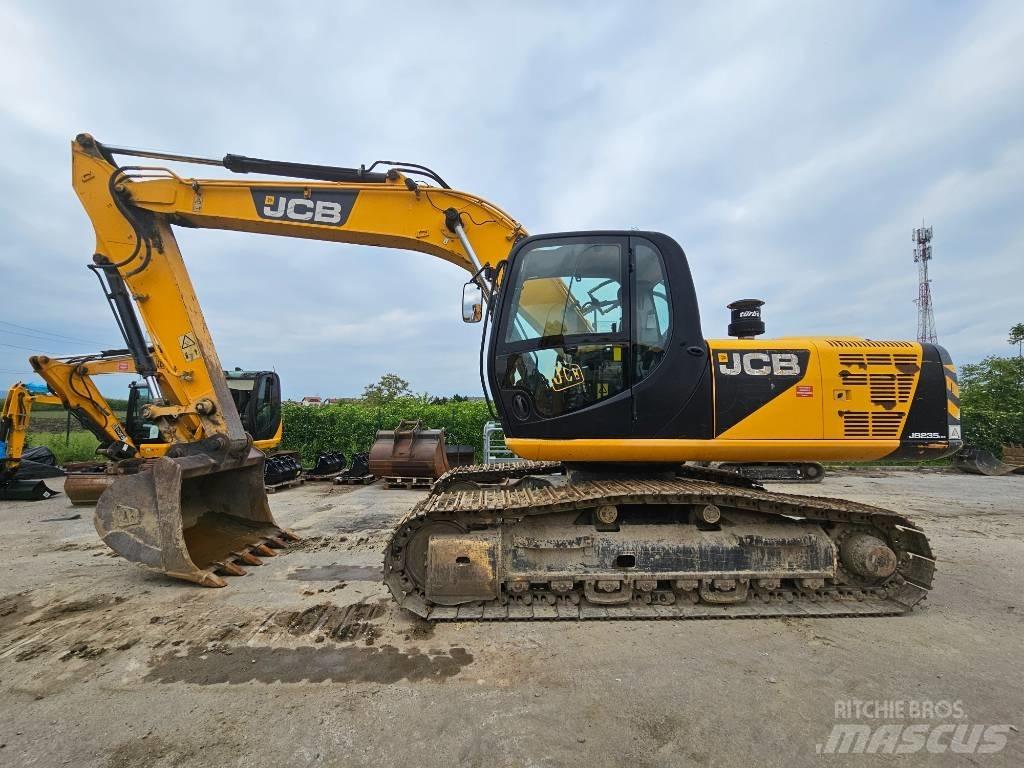 JCB 235 HD Гусеничные экскаваторы