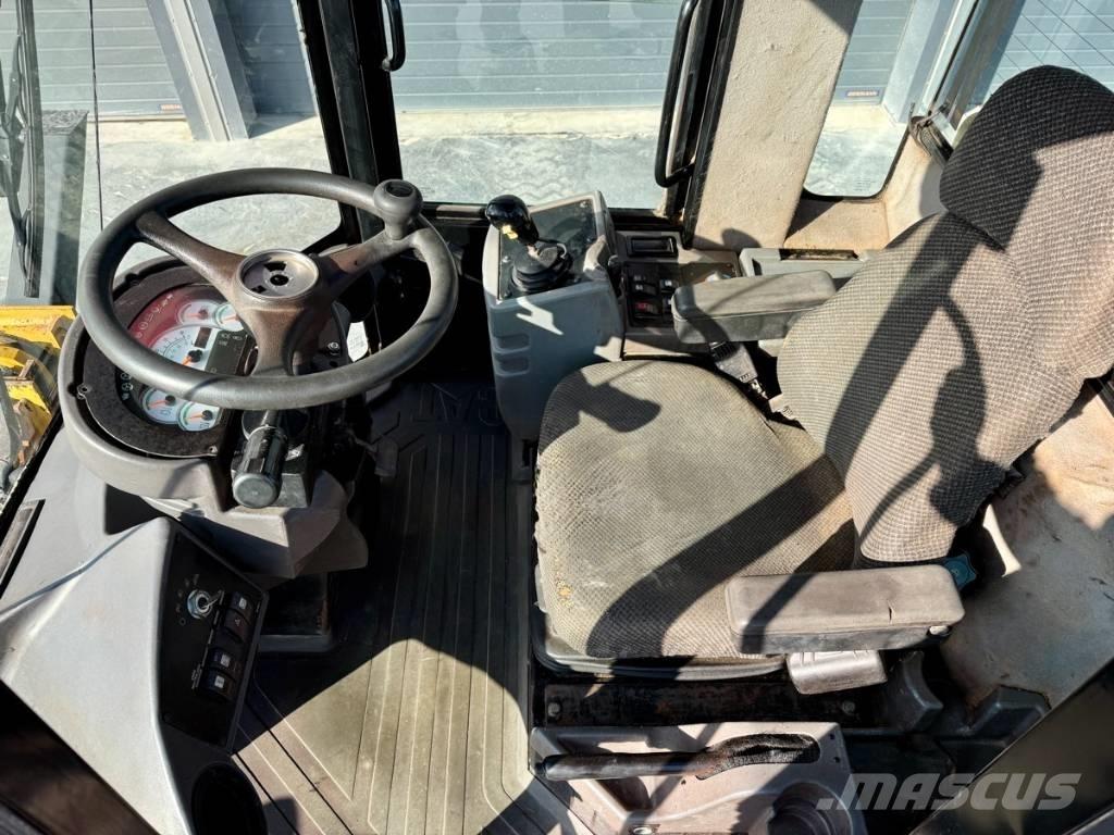 CAT 924 G Фронтальные погрузчики