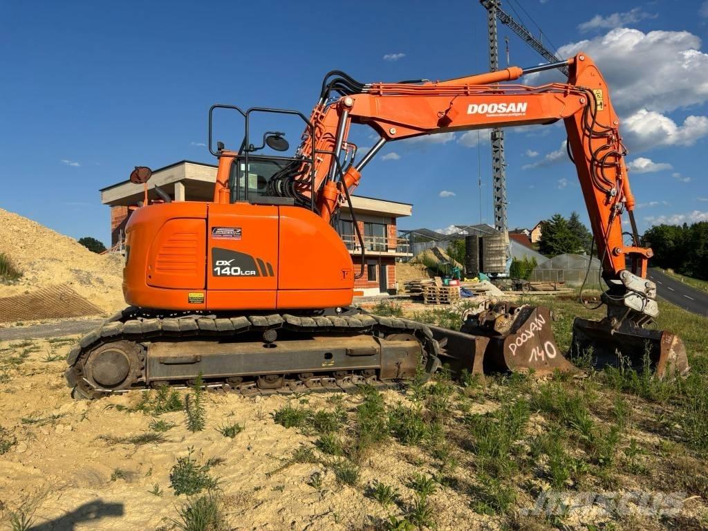 Doosan DX 140 LCR-3 Гусеничные экскаваторы