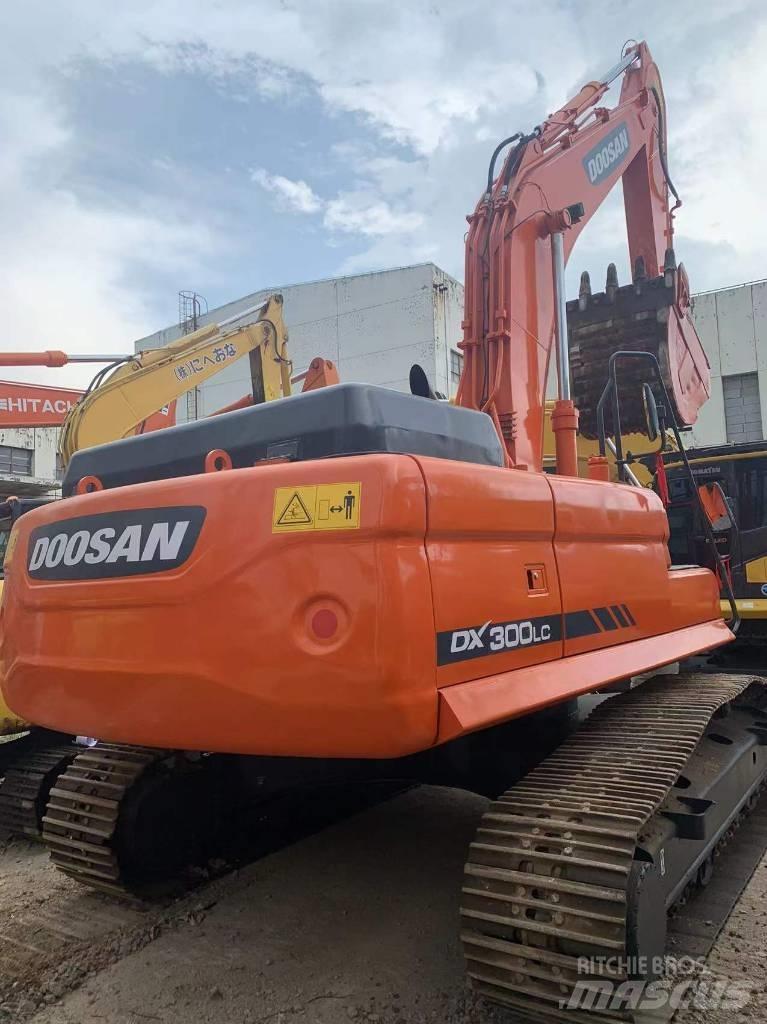 Doosan dx300 Гусеничные экскаваторы