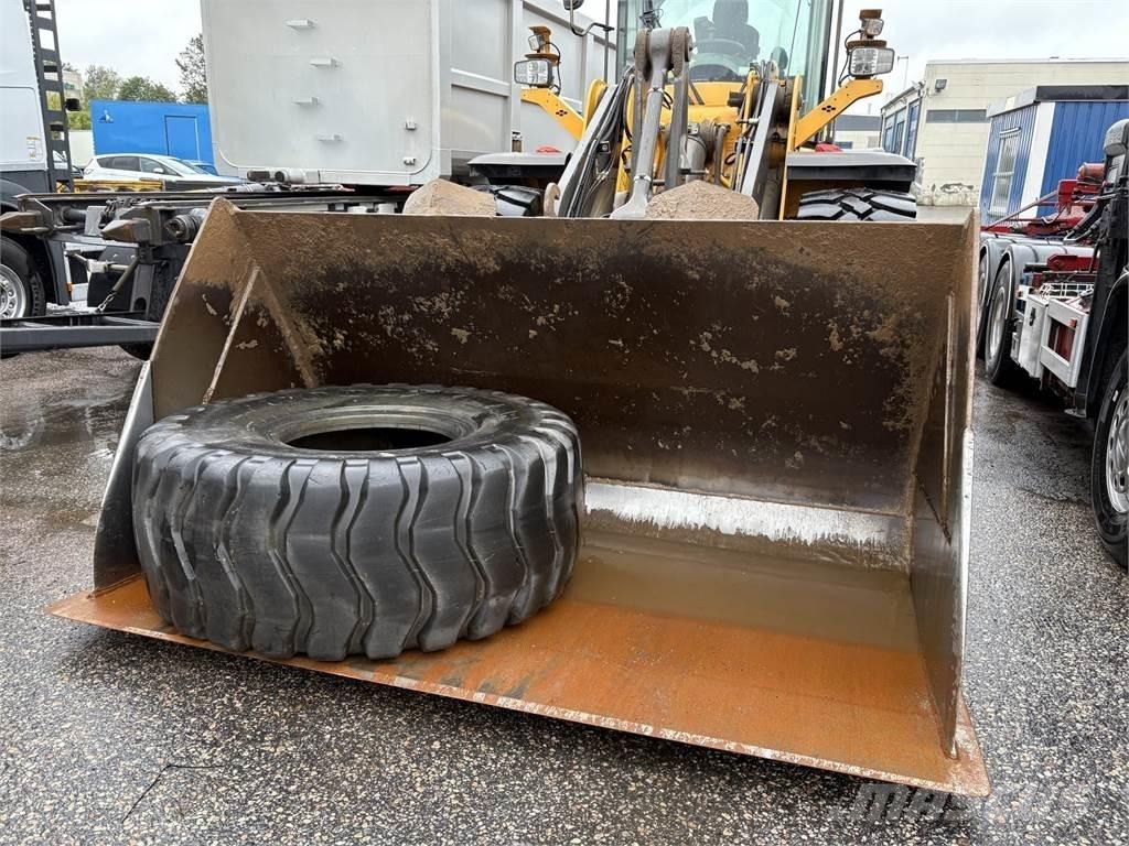 Volvo L110H Фронтальные погрузчики