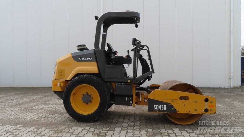 Volvo SD 45 B Грунтовые катки