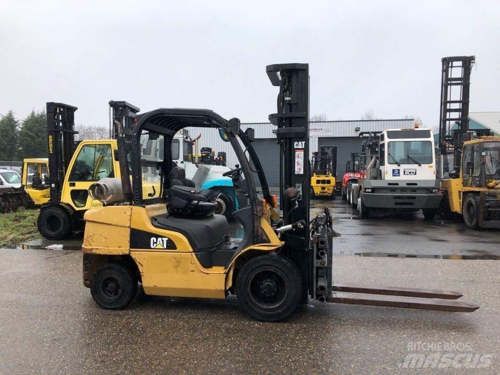 CAT GP35N Газовые погрузчики
