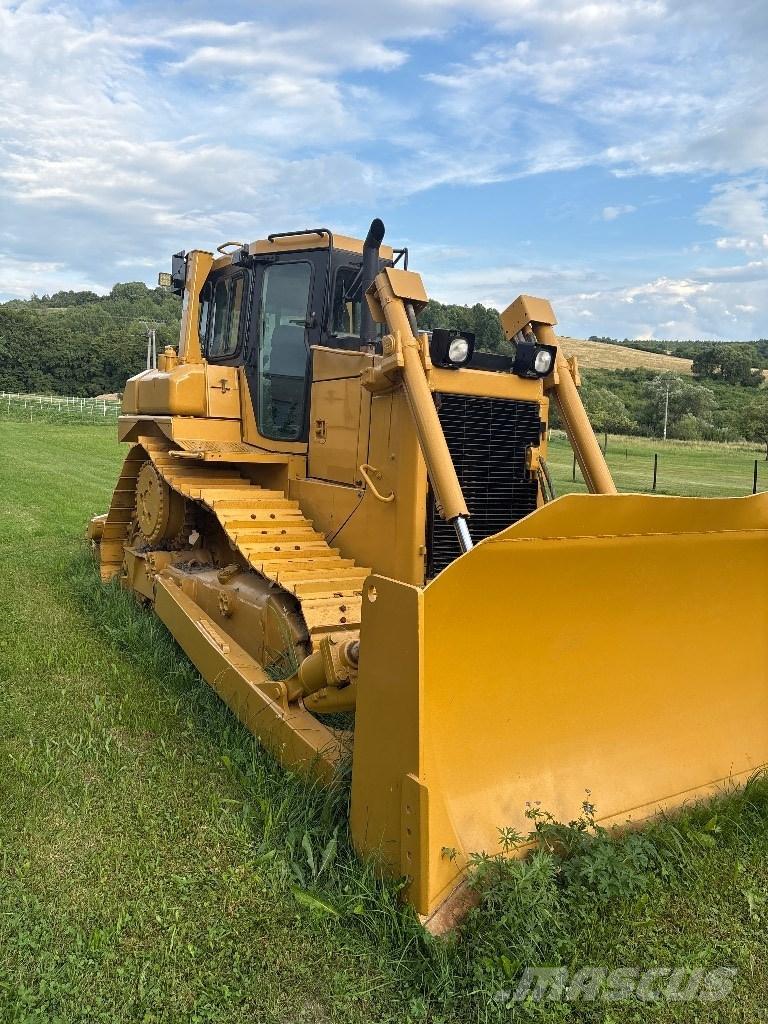 CAT D 6 R II Гусеничные бульдозеры
