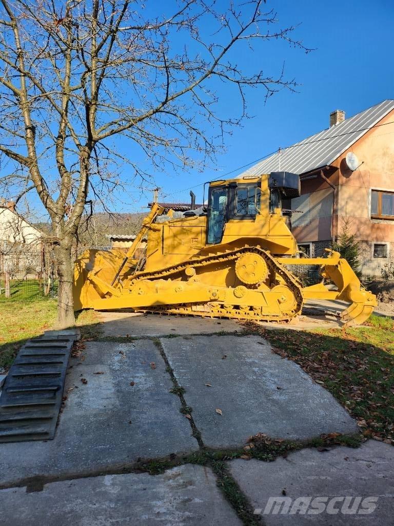 CAT D 6 R II Гусеничные бульдозеры