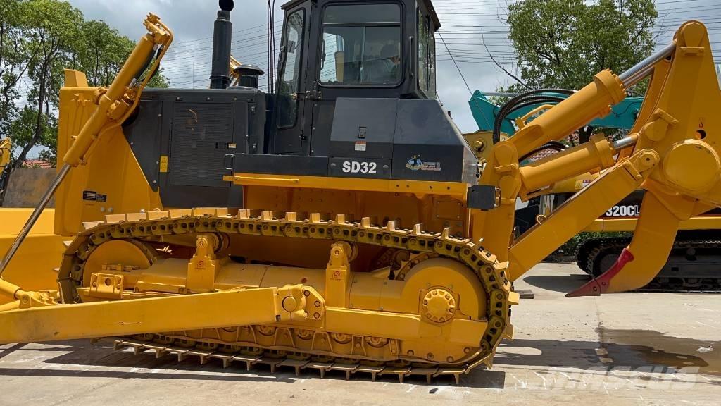 Shantui SD 32 D Гусеничные бульдозеры