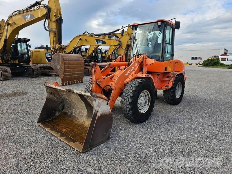 Volvo L 30 B Фронтальные погрузчики