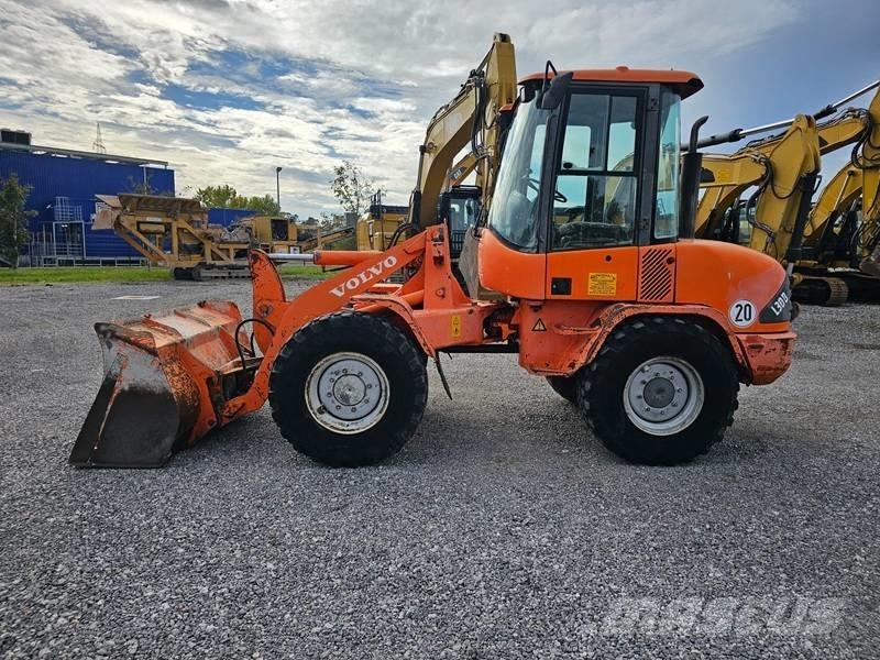 Volvo L 30 B Фронтальные погрузчики