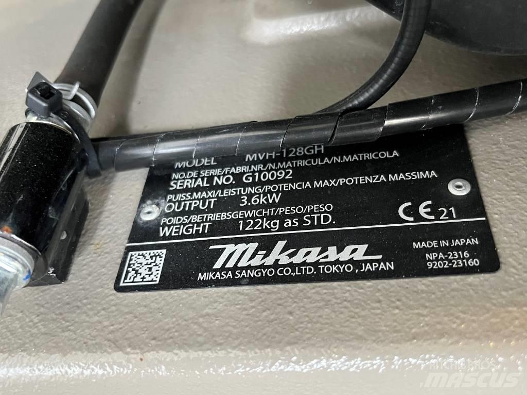 Mikasa MVH 128 GH Виброплиты и вибротрамбовки