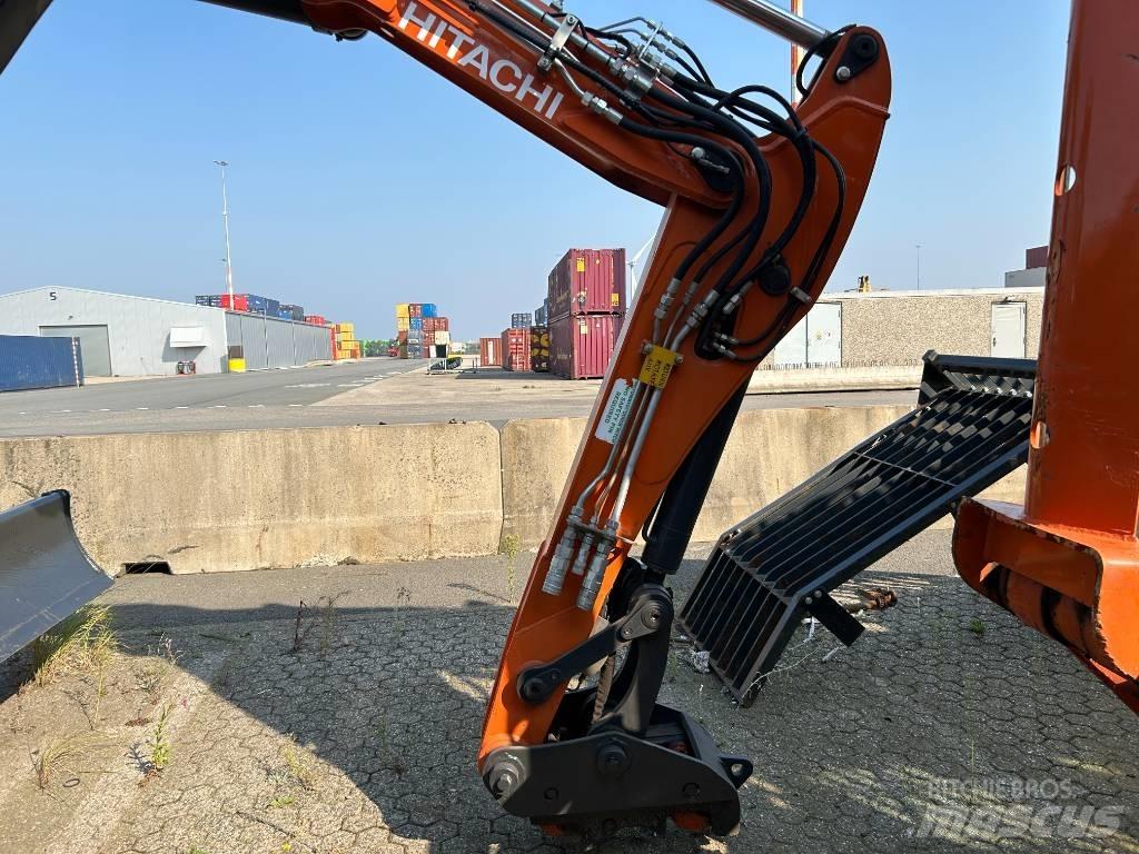 Hitachi ZX95W-7 Колёсные экскаваторы