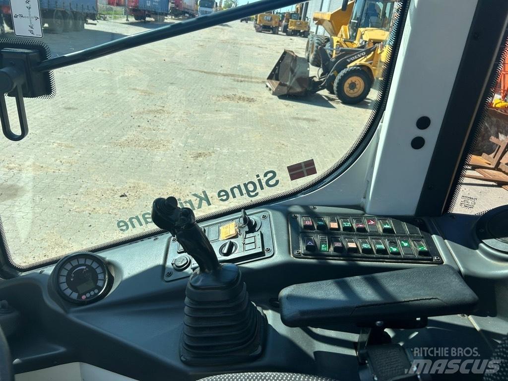 Liebherr L 506 Фронтальные погрузчики