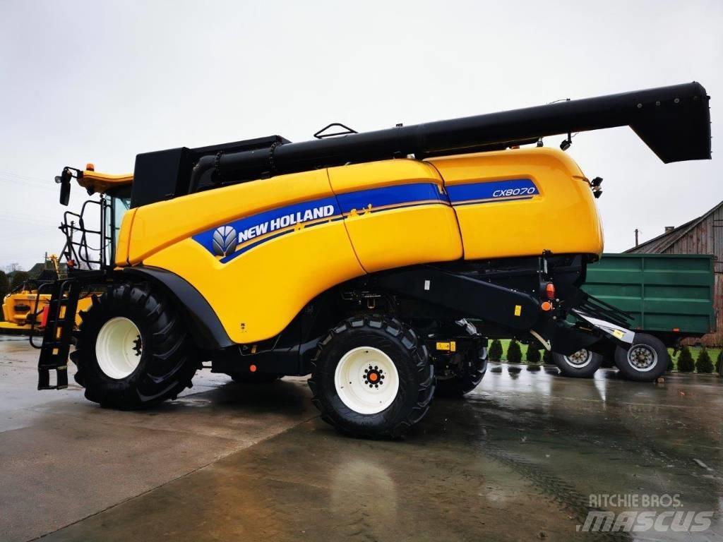 New Holland CX8070 Зерноуборочные комбайны