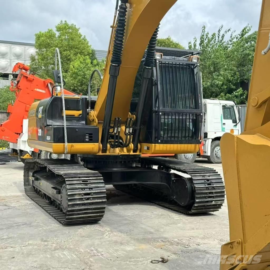 CAT 320D2 Гусеничные экскаваторы