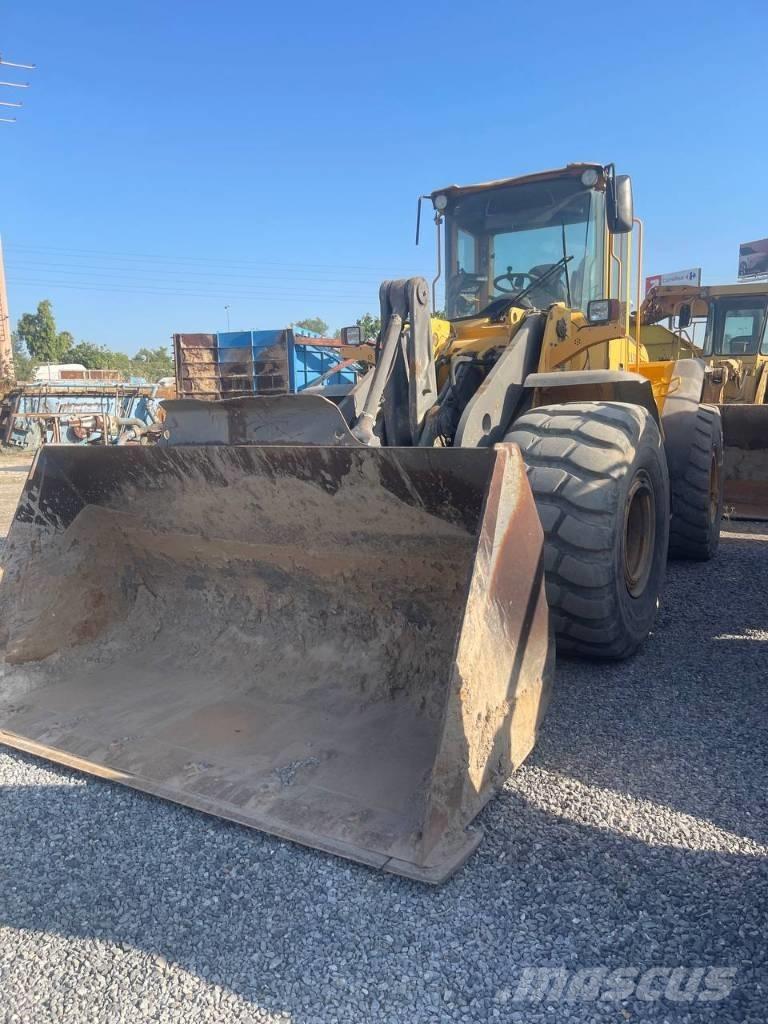 Volvo L 120 E Фронтальные погрузчики
