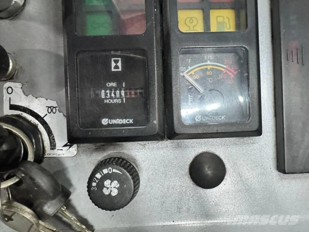 Combilift C3000CB Боковые погрузчики